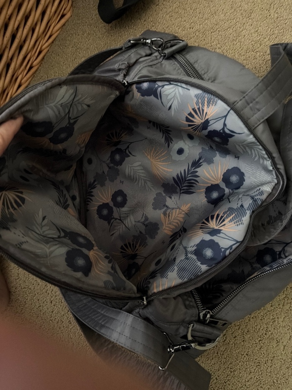 Lug Life cartwheel Bag - Picture 7 of 9